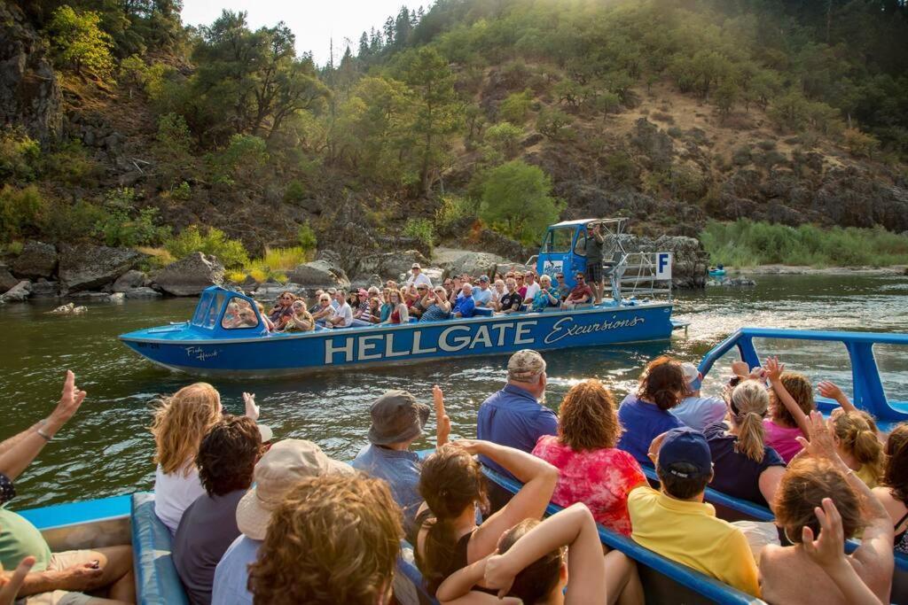 Bear Mountain - Suite 6 Grants Pass Buitenkant foto