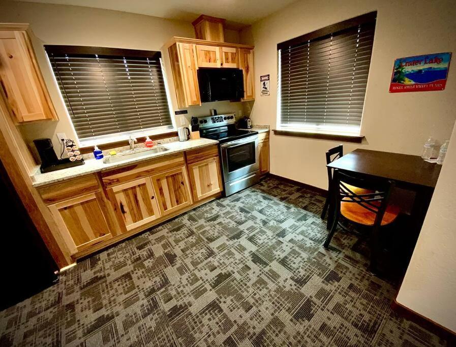 Bear Mountain - Suite 6 Grants Pass Buitenkant foto